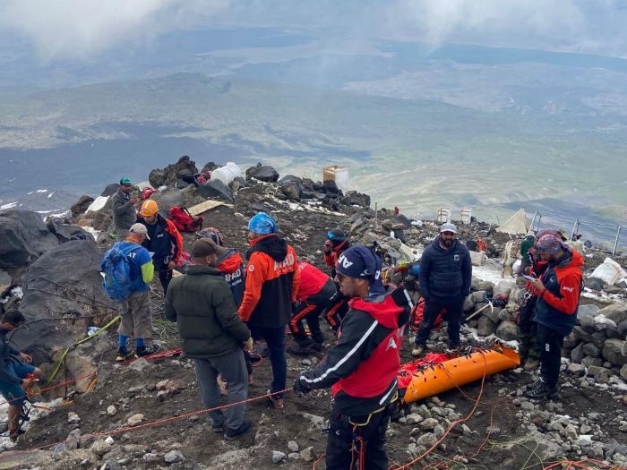 Ar Da'nda hayatn kaybeden ranl dacnn cenazesi dadan indirildi