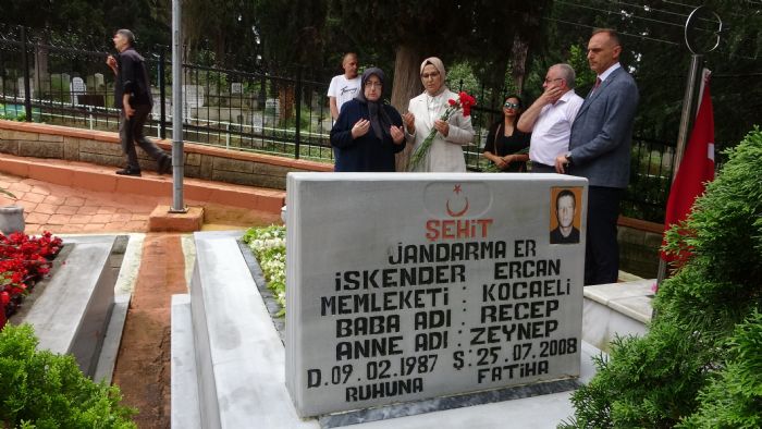 Hznl bayram arifesi: ehit annesinin szleri yrekleri dalad