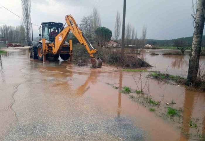 Kuvvetli saanan izleri siliniyor