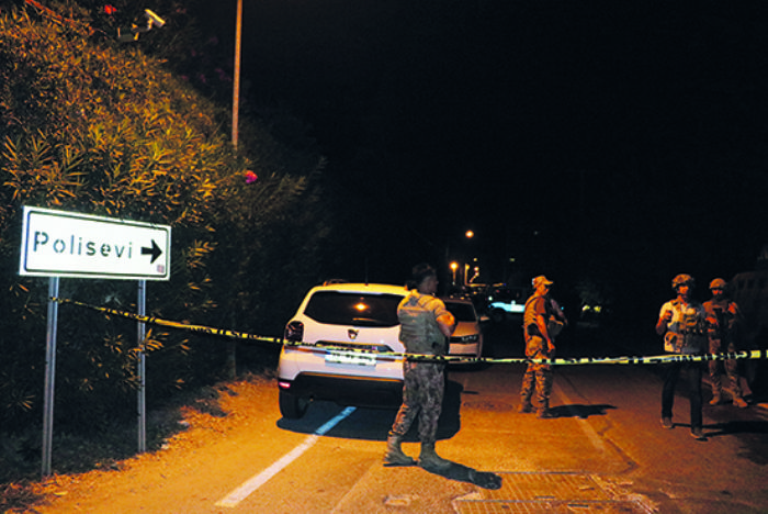 Mersin Cumhuriyet Basavclndan Polisevi saldrsna ilikin aklama  