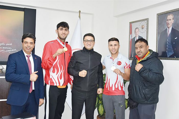 Demir, baarl milli muaythai sporcularn misafir etti