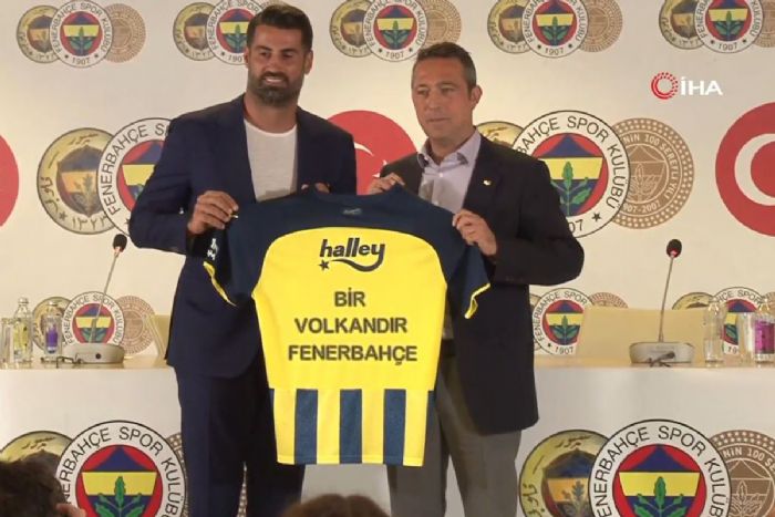 Volkan Demirel, Fenerbahe’deki grevinden ayrld