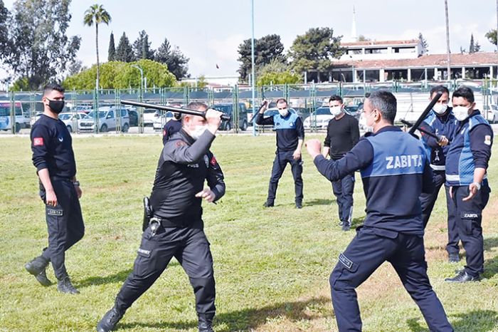 Zabta ekiplerine Yakn Savunma Teknikleri ve Biber Gaz kursu