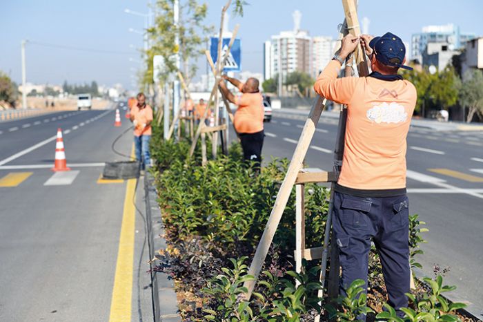 Bykehirin park baheler ekipleri her yerde