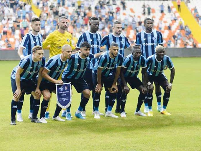 Adana Demirspor taraftar Ahmet alk ansna karanfil atacak