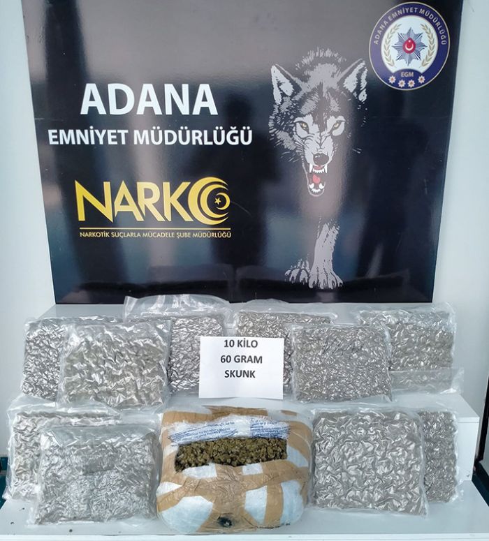 Adana’da 10 kilo 60 gram skunk ele geirildi