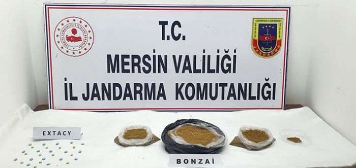 Yolcu otobsyle uyuturucu sevkiyat jandarmaya takld