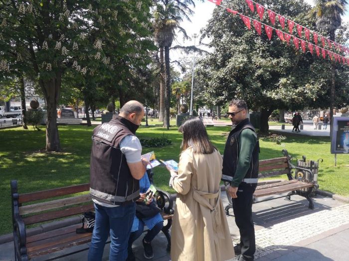 Samsun'da polis narkotik sulara kar 1442 kiiye bror datt