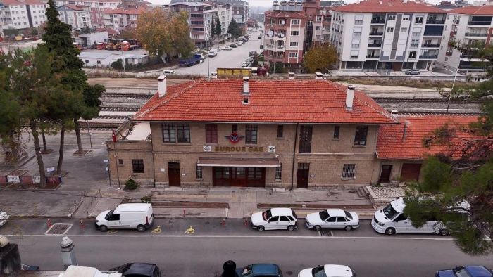 Burdura 15 yl sonra yolcu treni geliyor