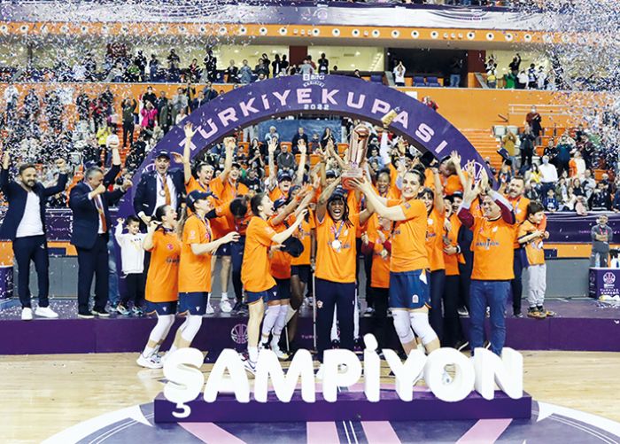 ukurova Basketbol iin ilklerin sezonu geride kald