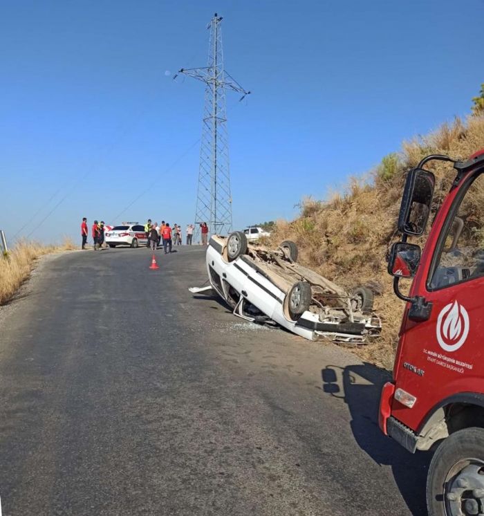 Takla atan otomobildeki src yara almadan kurtuldu