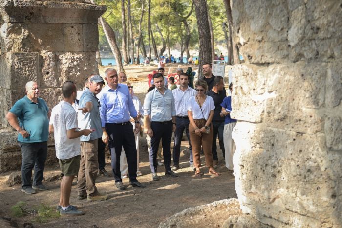 Antalya'da antik kentte nemli alanlar gn yzne karld