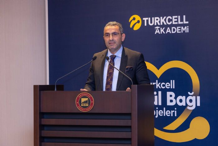 Turkcell'den Gaziantepteki afetzedelere eitim