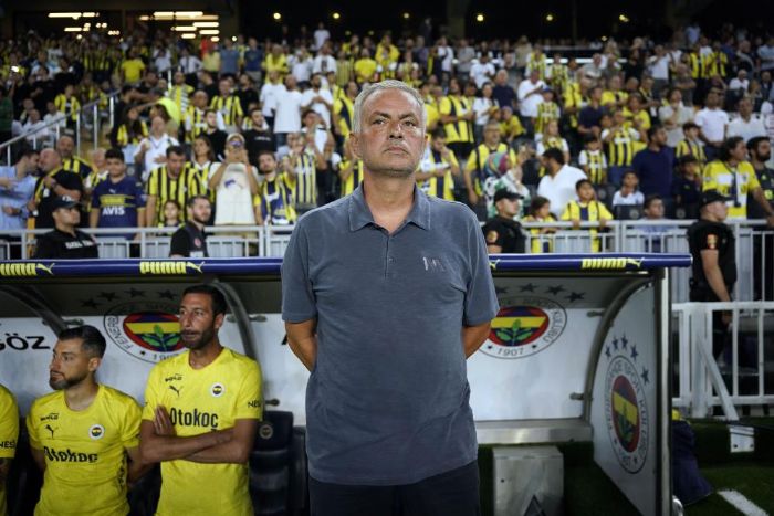 Jose Mourinho, kazanan kadroyu bozmad