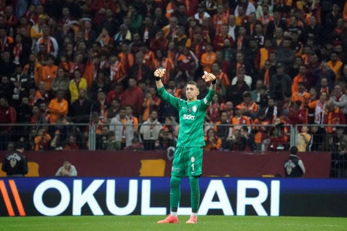 Fernando Muslera, Fenerbahe'ye kar 30 derbiye kt