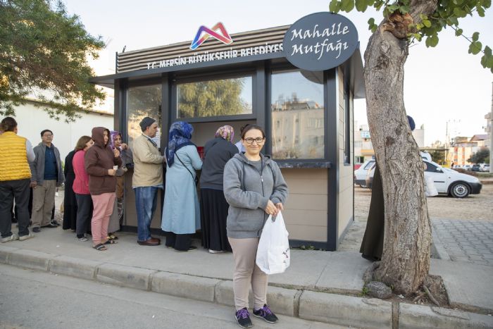 2 milyondan fazla Mersinli mahalle mutfaklar ile doydu