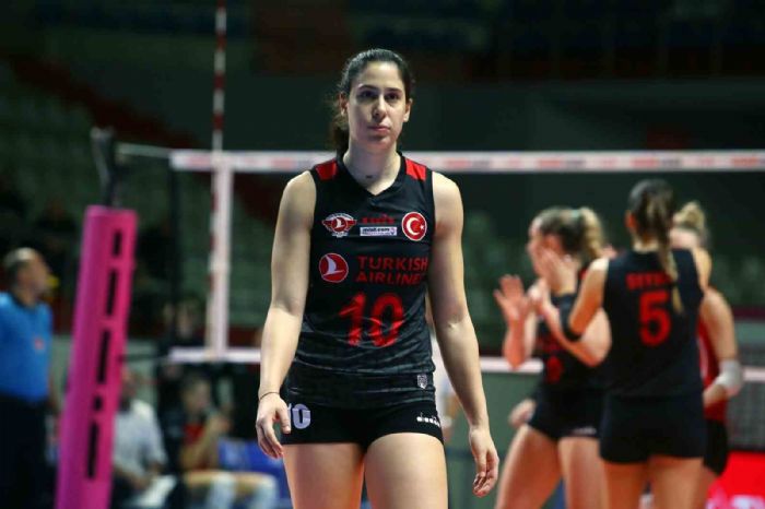 THY Kadn Voleybol Takm, ala iekolunu kadrosuna katt