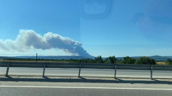 anakkale'de orman yangn, gemi trafii askya alnd