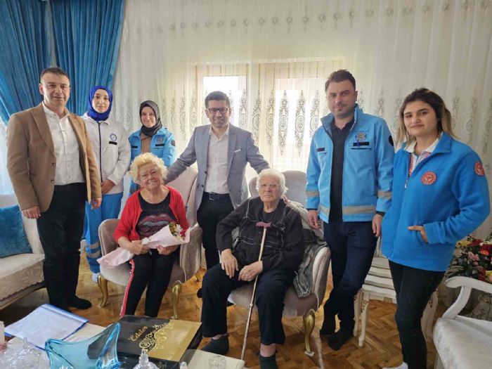 Evde bakm hizmeti alan yallar, Yallar Haftasnda unutulmad