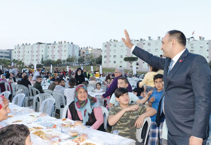 Toroslar’da her gn yzlerce kii ayn sofrada buluuyor