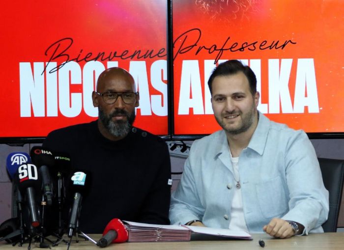 Nicolas Anelka, mraniyespor'dan ayrld