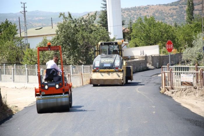 Melikgazi'de asfalt ata sryor