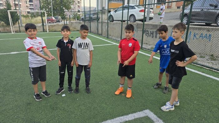 Kesik izi sandlar, hastaneye gidince hayatnn okunu yaadlar