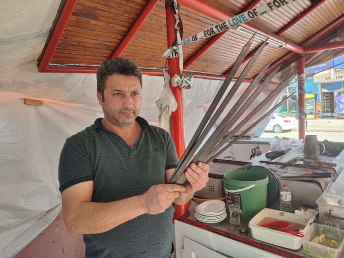 Bu da oldu: Mteriler iin hazrlanan Adana kebaplar aldlar