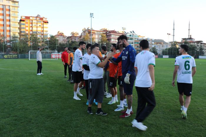 zel renciler Alanyaspor ile zel mata bulutu   