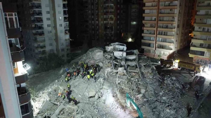 Depremde 42 kiinin ld apartmann mhendisi belediyeyi sulayp tahliyesini istedi