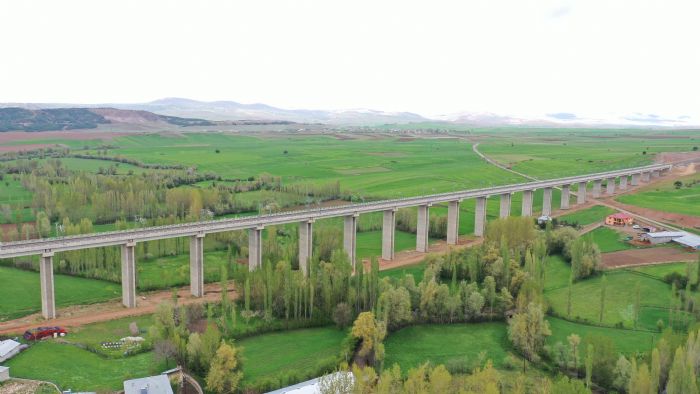 Ankara-zmir Hzl Treni ile 14 saatlik yolculuk 3,5 saate inecek