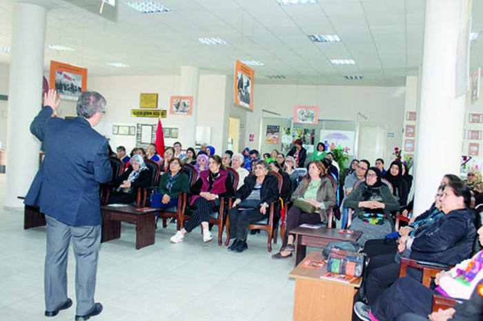 Prof. Dr. Uuz Deprem deil, zihnimiz bizi ykmaya balar  