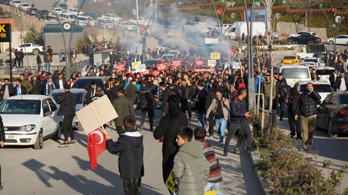 rnakllardan Yarkaya destek yry