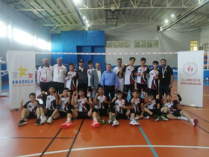 Erzincan erkek voleybol takm finalde