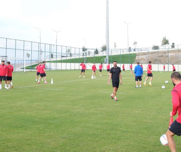 Silifke Belediyespor'da Ergene Velimee mesaisi