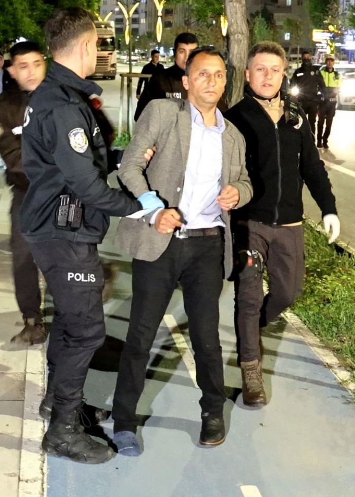 Polis ehliyet istedi, alkoll src ise ayakkab