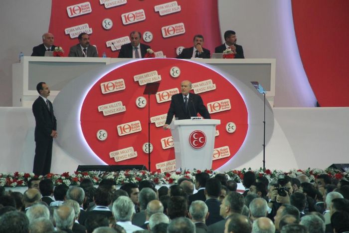 Gemiten gnmze MHP'nin kurultaylar