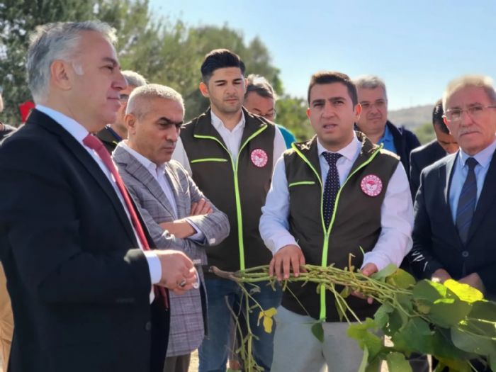 Enerji ve Tabii Kaynaklar Bakan Alparslan Bayraktar, Togg ile Genlerle Bulutu