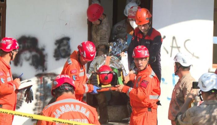 Antalya'da gereini aratmayan byk deprem tatbikat