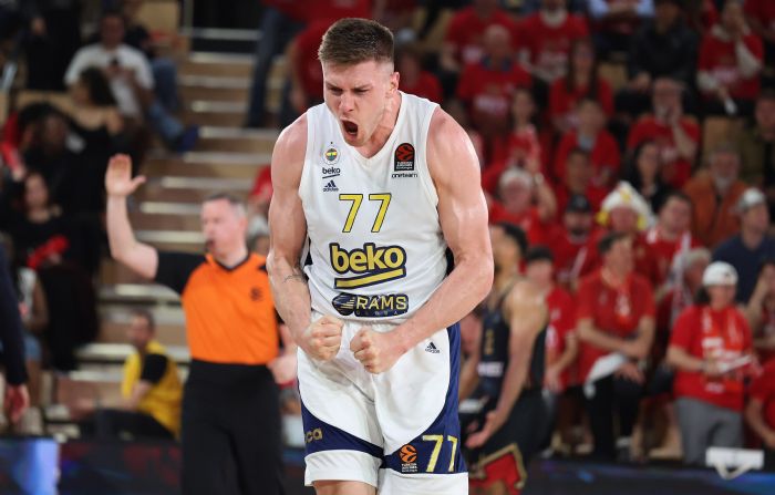 EuroLeaguede Fenerbahe avantaj kapt