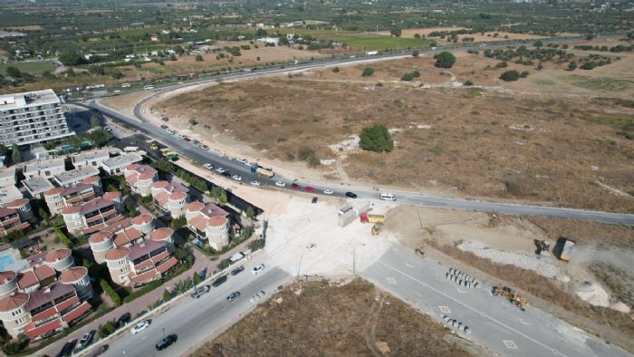 Manisa'da Muradiye Organize Sanayi Blgesi Giriinde Trafik Sorununa Tali Yol zm