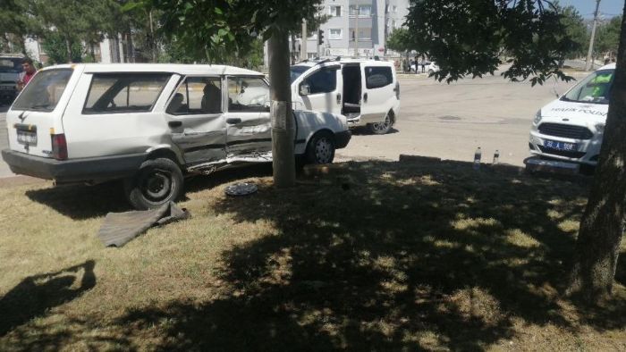 Isparta'da otomobil ve ticari ara arpt