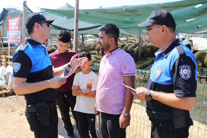 Polis, Kurban Bayram ncesi satclar sahte paraya kar uyard