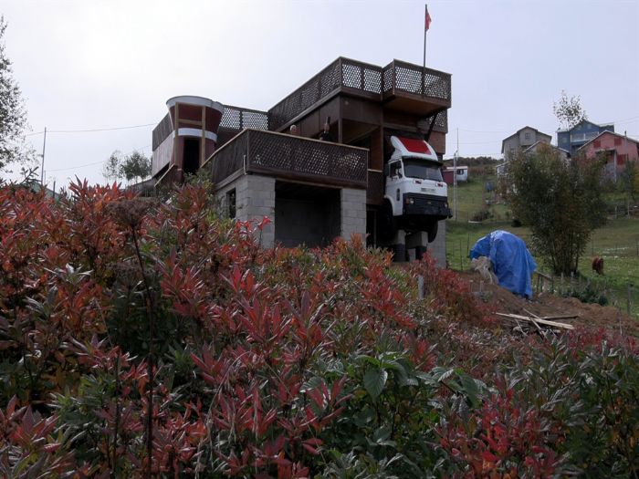 Yaylada 'betonkondu kamyon'la turizm