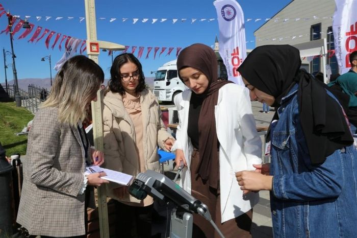 Erzurum Teknik niversitesi'nde Salk ve Bilinlendirme Festivali Gerekletirildi