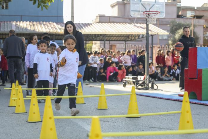 Mersin Bykehir Belediyesi: Dezavantajl mahallelerde yaayan ocuklar sporla buluturmaya devam ediyoruz