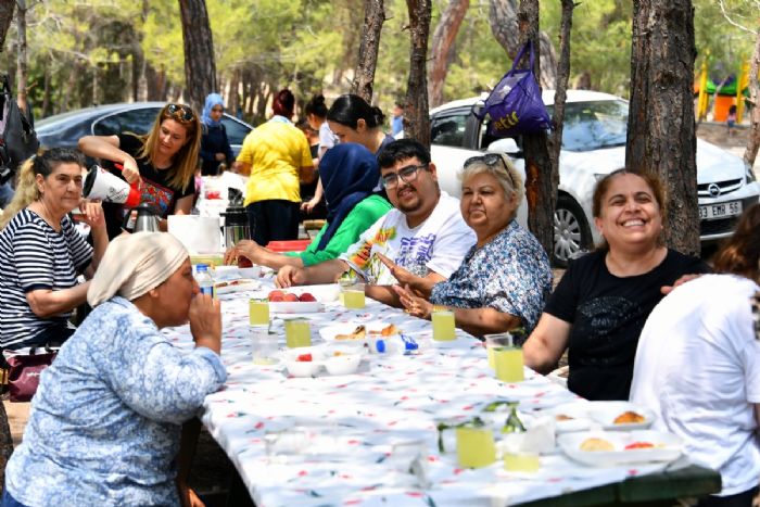 Bykehirden zel Gereksinimli Bireylere zel Piknik Etkinlii