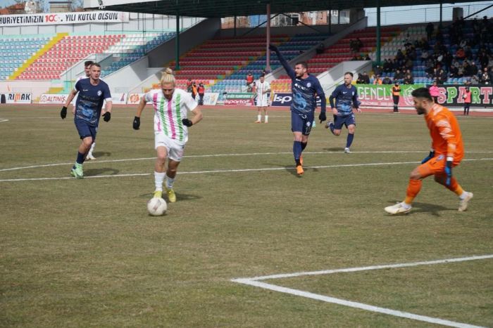 Isparta 32 Spor, Saryersporu 1-0 yendi