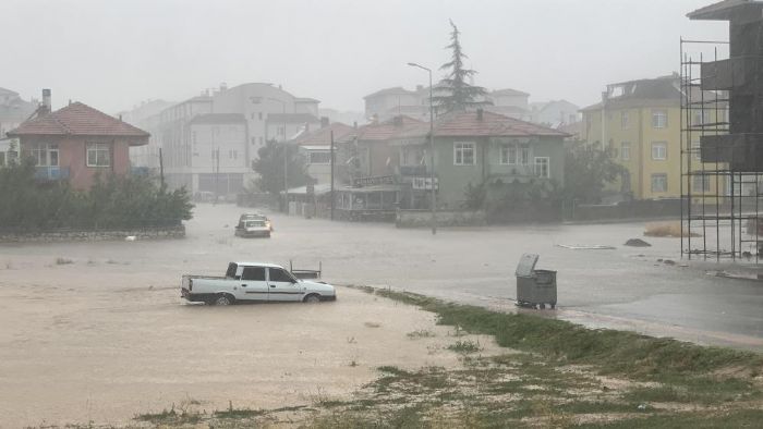 Karaman'da saanak su basknlarna neden oldu