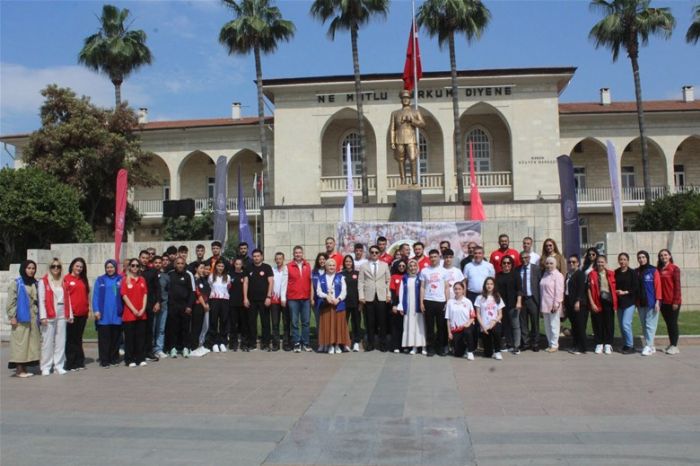 Mersin'de genlik haftas balad